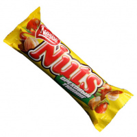 Батончик шоколадный Nuts с орехами, 50г