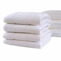 Одеяло 1.5-спальное белое, 140х205см, холфитекс